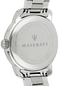 Fondello in acciaio inossidabile con superficie lucida, incisa con la scritta "MASERATI", dettaglio della corona e grado di impermeabilità di 5 ATM.