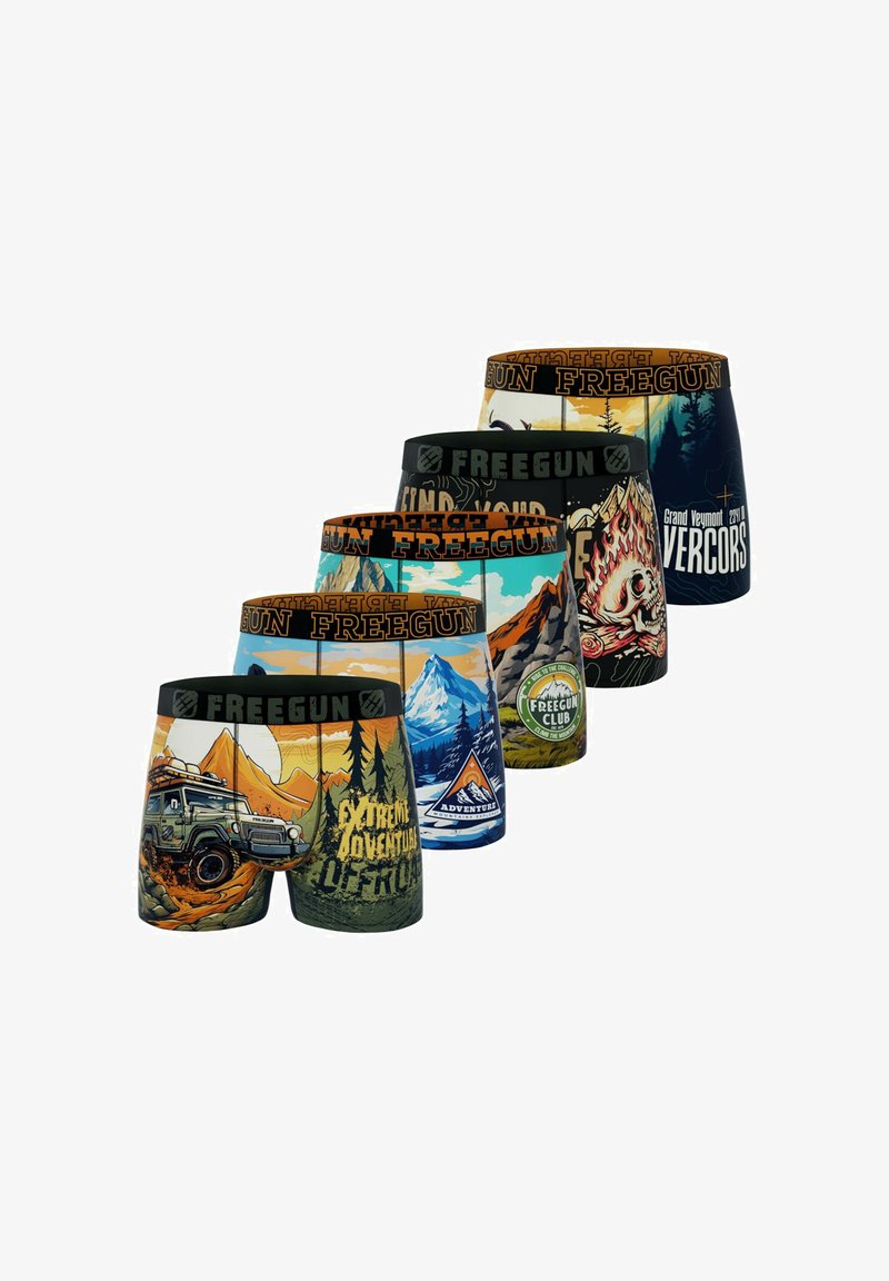 Ensemble de boxers avec des impressions graphiques. Les matériaux incluent du coton ; les couleurs sont noir, vert, orange, bleu et des motifs multicolores.