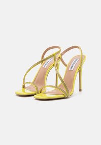 Steve Madden Sandály na vysokém podpatku - green
