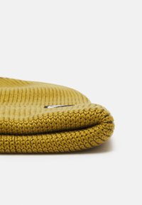 Nike Sportswear CUFFED FUTURA  - Berretto - golden moss