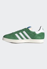 adidas Originals GAZELLE UNISEX - Športni copati - preloved green/ftwr white/core white