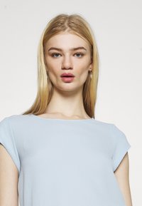 ONLY S/S SOLID NOOS PTM - T-shirt básica - kentucky blue