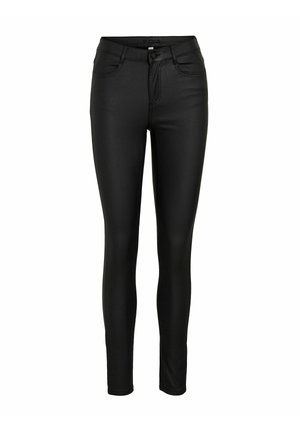 Crne skinny traperice od umjetne kože s visokim strukom, prednjim džepovima i glatkom teksturom. Imaju klasično kopčanje na zip i gumb.