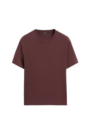 Bordeaux kortmatige t-shirt van zachte katoen. Ronde halslijn, rechte snit en een gladde textuur zonder patronen of zichtbare hardware.