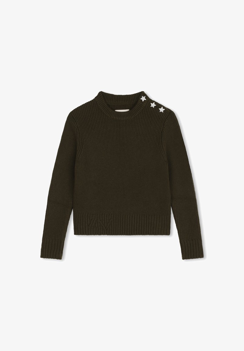 Donkergroene geribde trui met een ronde hals en drie zilveren stervormige accenten op de linkerschouder. Verkorte stijl.
