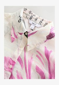 Niewybrane, white purple