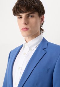 HUGO HENRY GETLIN - Kostiumas - medium blue