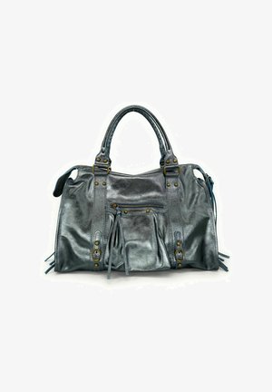 Sac à main en cuir gris métallisé avec deux poignées supérieures, poche avant zippée, sangles décoratives et détails de quincaillerie dorée.