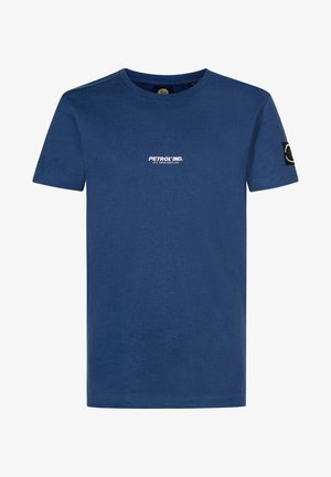 Navyblauwe katoenen T-shirt met een ronde hals, korte mouwen, witte logotekst op de voorkant en een zwart accentpatch op de mouw.