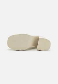 Even&Odd Wide Fit Korolliset nilkkurit - off-white
