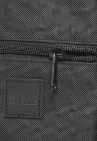 Urban Classics Torba čez telo - grey