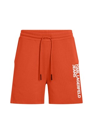 Pantalones cortos de mezcla de algodón rojos con una cintura ajustable con cordón y texto vertical blanco: "KARL LAGERFELD JEANS" en la pierna izquierda.