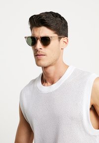 Le Specs FIRE STARTER UNISEX  szary