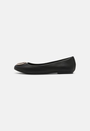 ESSENTIALS FLAT - Baleriny - black