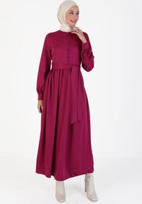 Modanisa REFKA . - Maxikleid - burgundy