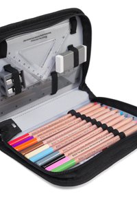 Etui negru cu fermoar, conținând creioane colorate, ascuțiș, radieră și riglă. Creioanele, în diverse culori, sunt aranjate ordonat.