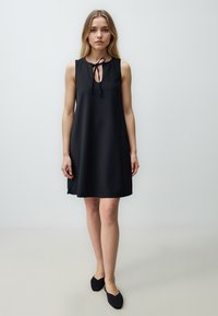 Jimmy Key SLEEVELESS WITH NECK - Freizeitkleid - black