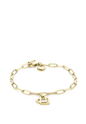 Goldener Kettenarmband mit verlängerten Gliedern, einem minimalistischen Herzanhänger und einem kleinen runden Anhänger mit Gravur. Glatte Metalloberfläche.