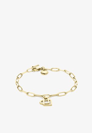 Goldener Kettenarmband mit verlängerten Gliedern, einem minimalistischen Herzanhänger und einem kleinen runden Anhänger mit Gravur. Glatte Metalloberfläche.