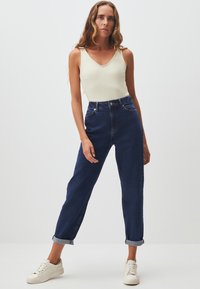 Jimmy Key SLIM FIT V NECK - Débardeur - taş