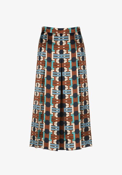 Gonna maxi con una stampa geometrica multicolore nei toni del marrone, blu e crema, realizzata in tessuto morbido con una lavorazione plissettata.