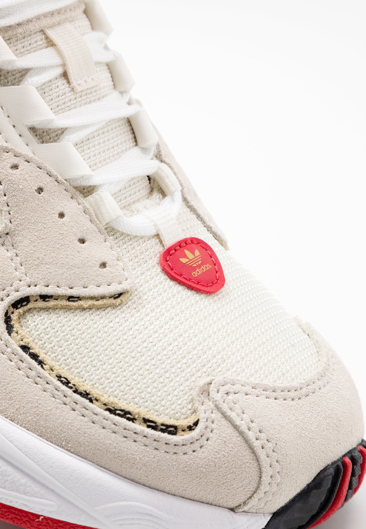 adidas Originals 2000 W Joggesko chalk whiteoffwhite adidas Originals 2000 W Joggesko chalk whiteoffwhite
