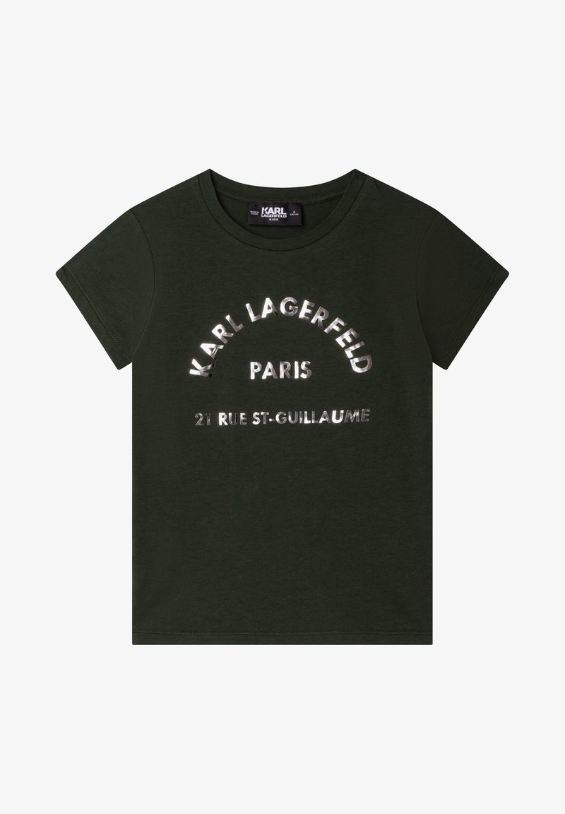 Ciemnozielona dziecięca koszulka z krótkim rękawem z srebrnym napisem "KARL LAGERFELD PARIS 21 RUE ST-GUILLAUME" na przodzie.
