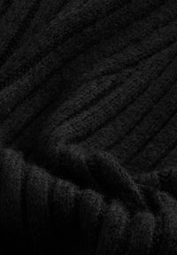 Next HIGH NECK - Jednoduché tričko - black