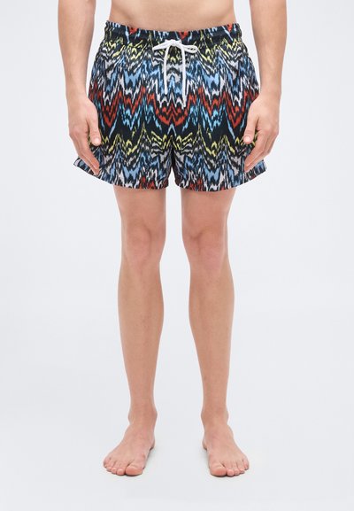 Shorts de bain noirs avec un motif zigzag multicolore, dotés d'une taille élastique et d'un cordon de serrage, fabriqués en tissu léger.
