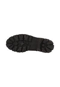 Suela de bota negra y resistente con surcos profundos y agarres en forma de cruz para tracción, mostrada desde la parte inferior sobre un fondo blanco.