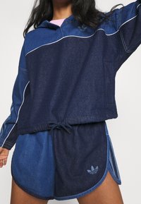 adidas Originals Farkkushortsit - blue