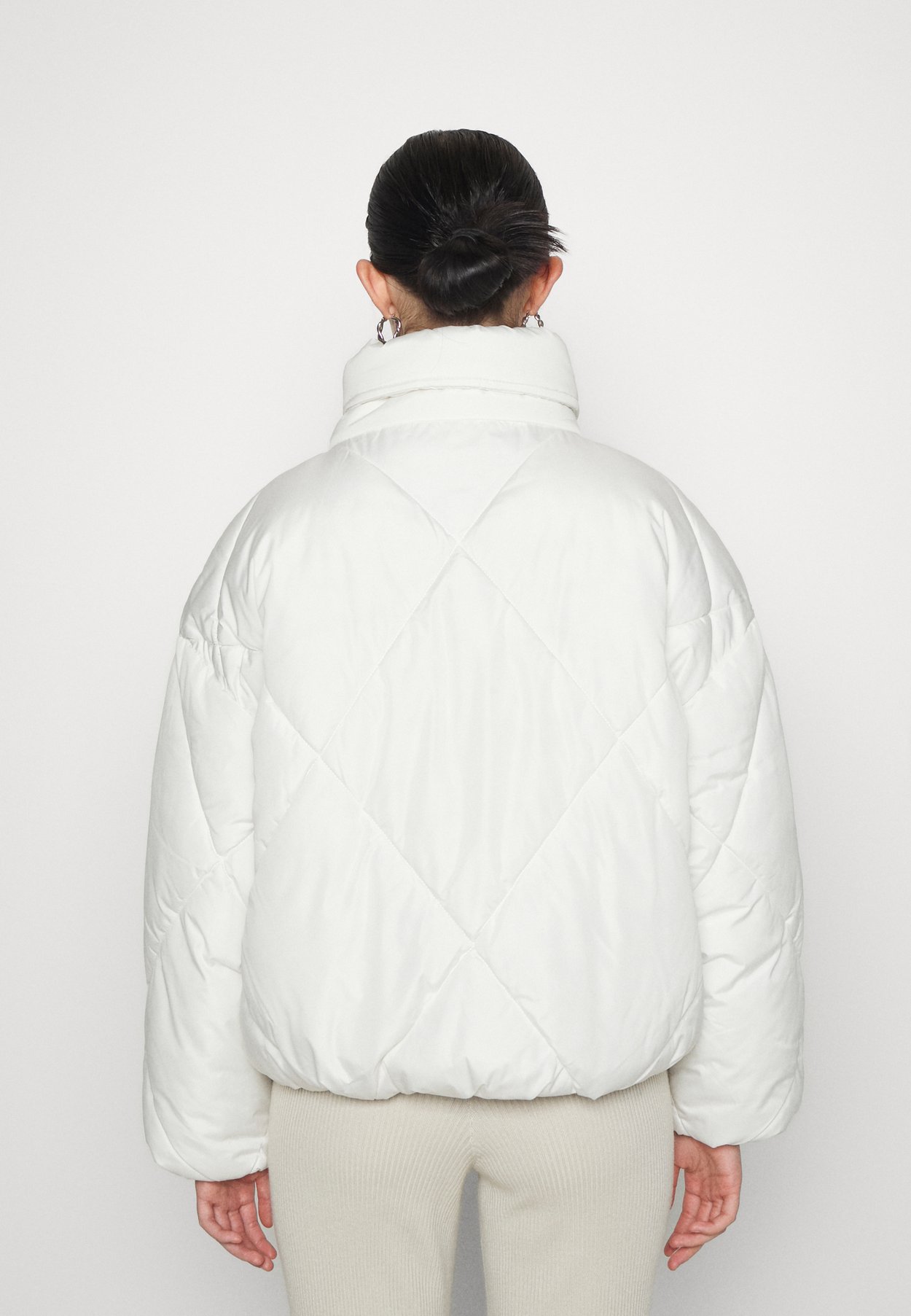 ONLTAMARA SHORT QUILTED JACKET 