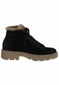 Botas de tobillo de ante negro con forro de piel sintética, puntera redonda y suela de goma gruesa que presenta un relieve texturizado para mayor tracción.