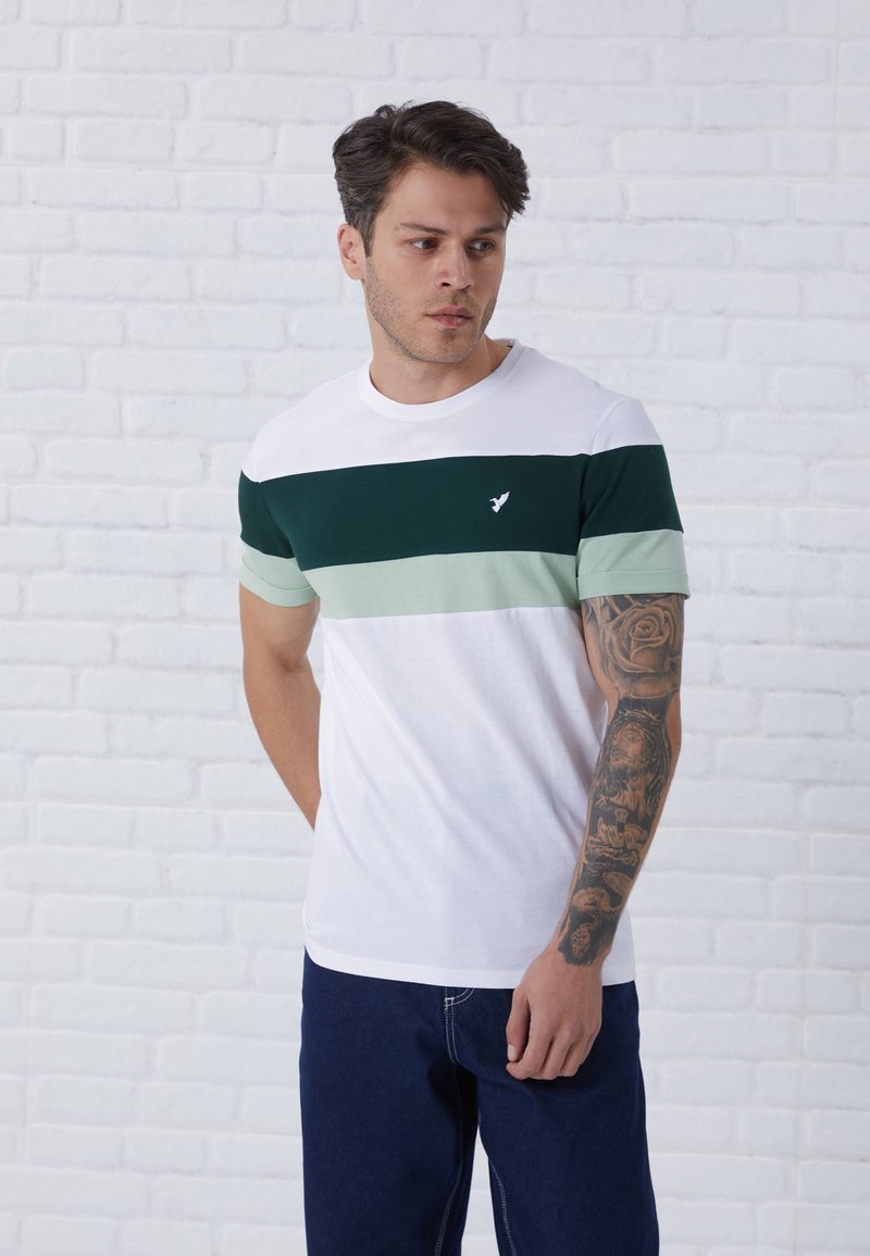 Pier One T-shirts med print - green