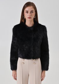 Unausgewählt, black