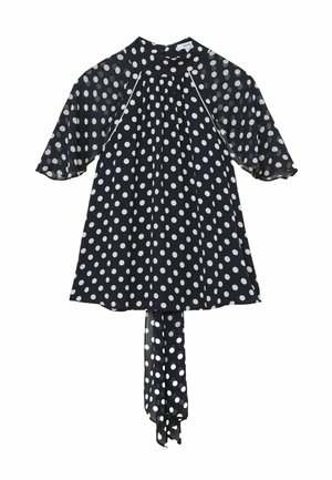 Rochie albastru marin cu buline albe, mâneci transparente până la cot, decolteu înalt și un cordon lung din material care atârnă în spate.