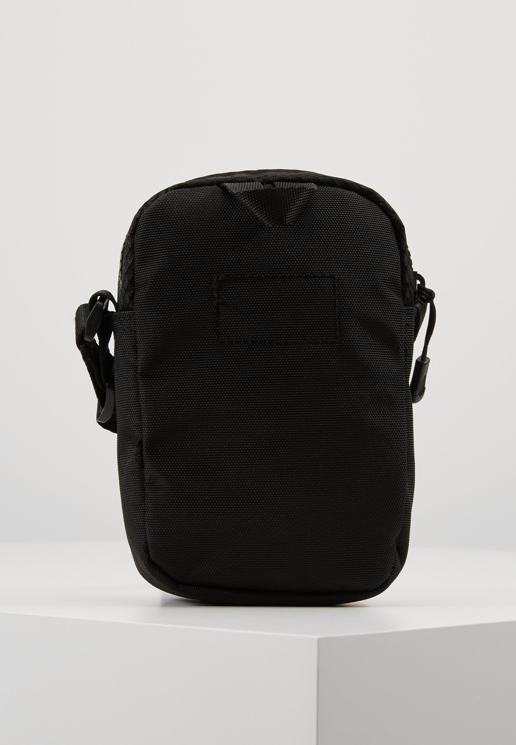 Converse COMMS POUCH Axelremsväska black Zalando.se Converse COMMS POUCH Axelremsväska black Zalando.se