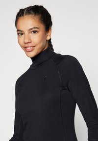 Peak Performance MAGIC ROLLNECK - Spodné tričko - black