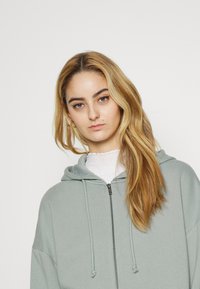 Even&Odd Sweatshirt com capuz -  light green