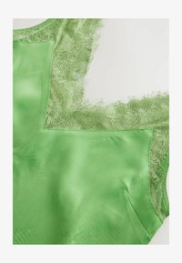 Unausgewählt, green