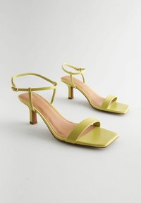 Next FOREVER COMFORT REGULAR FIT - Riemensandalette - lime green