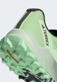 adidas Terrex AGRAVIC FLOW 2.0  - Trail hardloopschoenen - semi green spark   wondersilver   core black