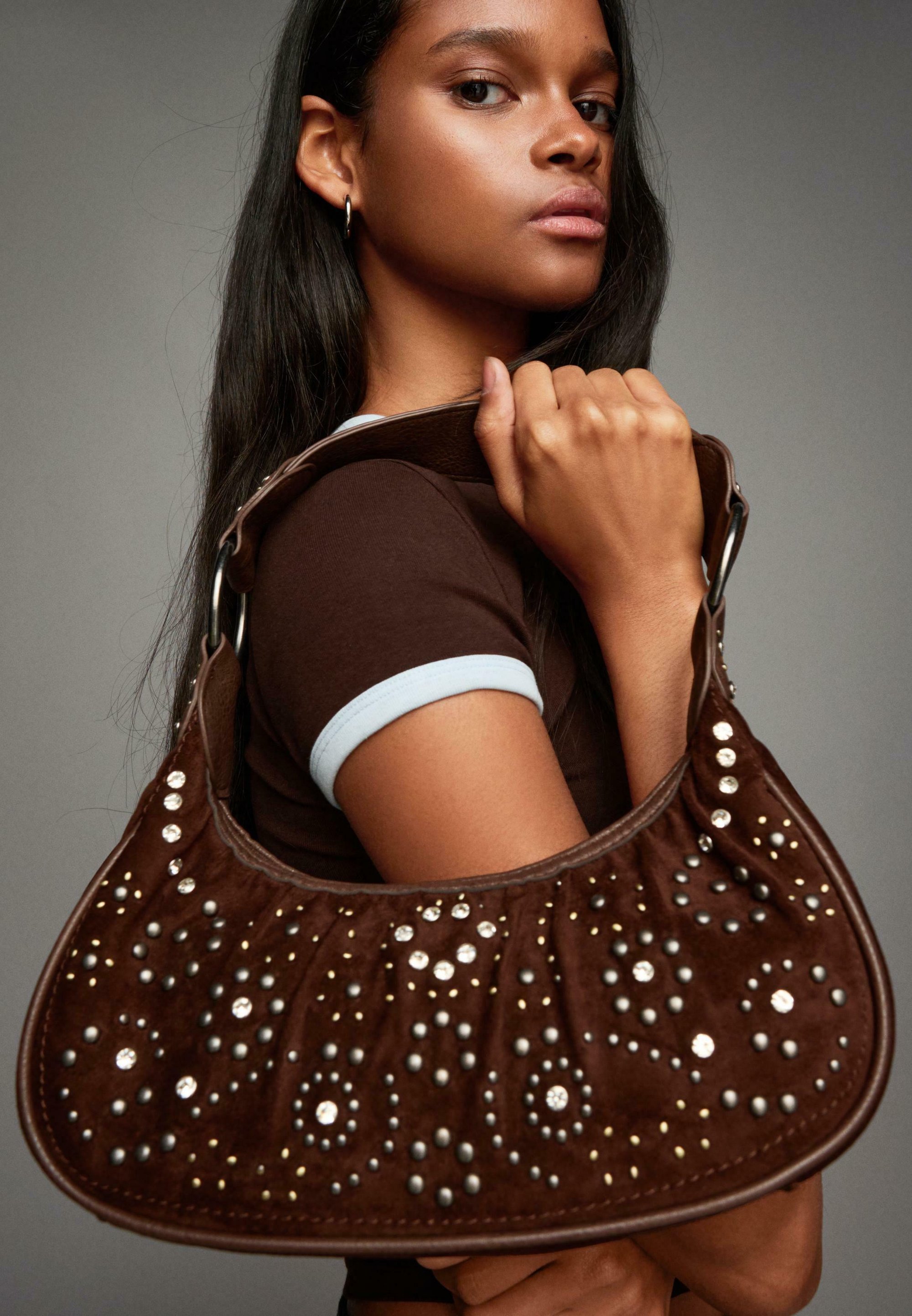 Bershka STUDDED Borsa a mano dark brown/marrone scuro Zalando