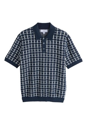 Polo de manga corta azul marino con patrón de rejilla blanca en cruz y tapeta con tres botones.