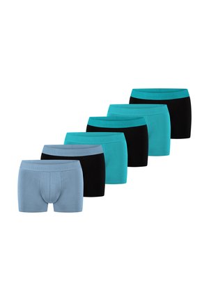 Sechs Paar Herren-Boxershorts in abwechselnden Blau-, Schwarz- und Türkistönen, in einer gestaffelten Reihe auf weißem Hintergrund angeordnet.