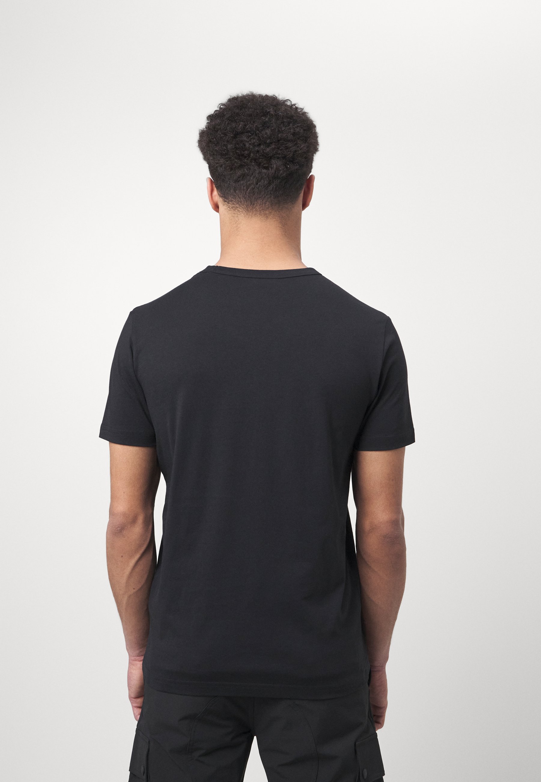 belstaff black t shirt