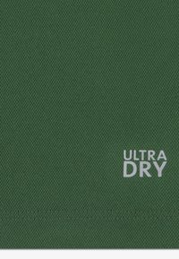 Lacoste SPORT SILICON CROC UNISEX - Polo - vert