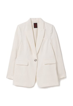 Weißer Leinenblazer mit strukturierten Schultern, zwei Fronttaschen, einziger Knopfverschluss und Reverskragen. Glatte Textur mit minimalen Details.