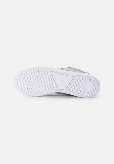 Polo Ralph Lauren HERITAGE COURT II SUEDE SNEAKER - Αθλητικά παπούτσια - soft grey/heritage royal pp