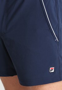 Fila STEPHAN - Calções desportivos - peacoat blue